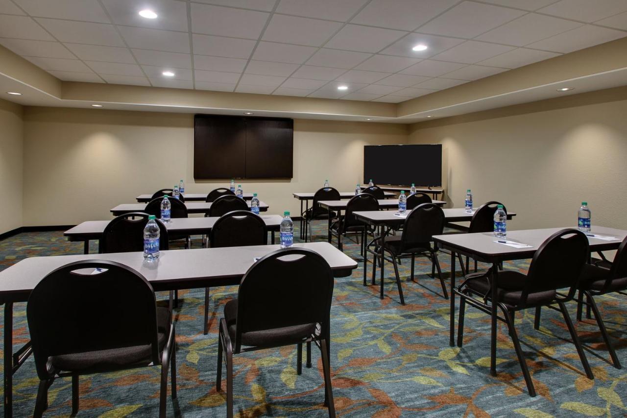 Candlewood Suites - Wichita East By Ihg Exteriör bild