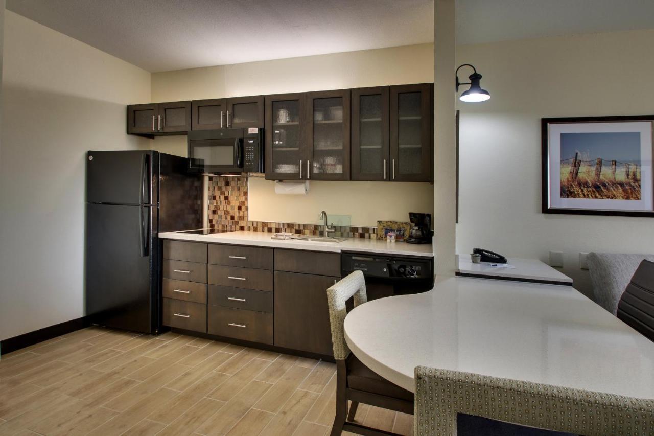 Candlewood Suites - Wichita East By Ihg Exteriör bild